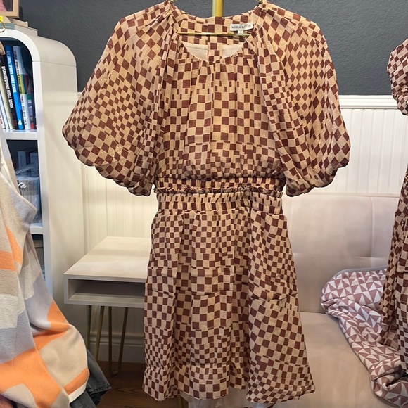 Dresses & Skirts - NWT Checkered open back dress